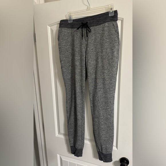 Athleta women’s Flux Jogger 2.0 Pants Heather Gray - Picture 1 of 7